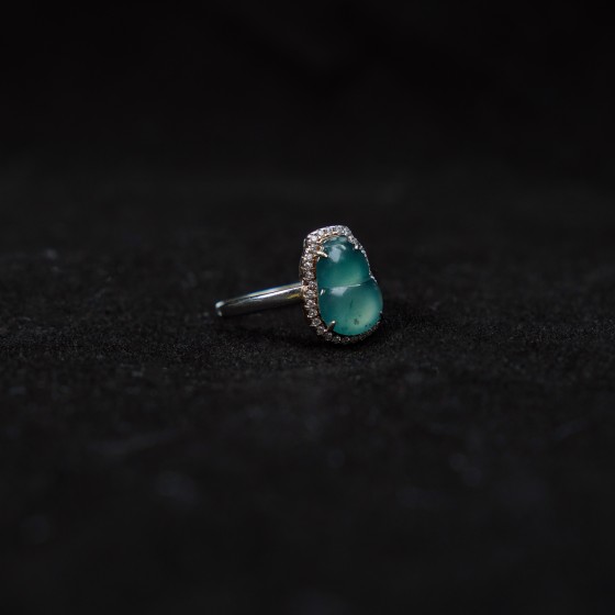 深海葫芦 · 冰种满钻围镶翡翠戒指