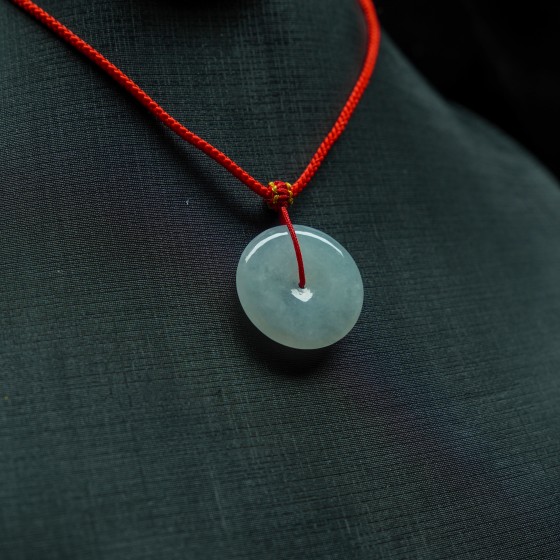 守心一扣 · 糯冰翡翠平安扣（红绳 / 黑绳款）