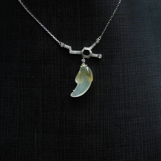 一芽新生 · 冰黄翡发芽种子翡翠挂件